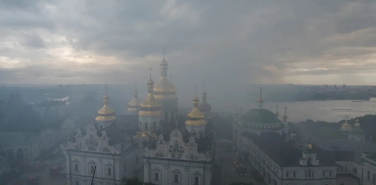 11 muertos y daños a la catedral ortodoxa de Kiev, después de un ataque masivo ruso