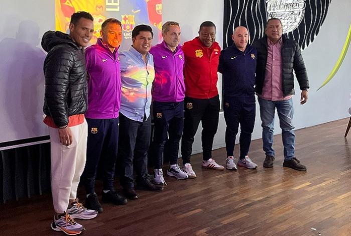 ¡A disfrutar!, se proponen las Leyendas del Barcelona y del Morelia; la afición también necesita alegrías
