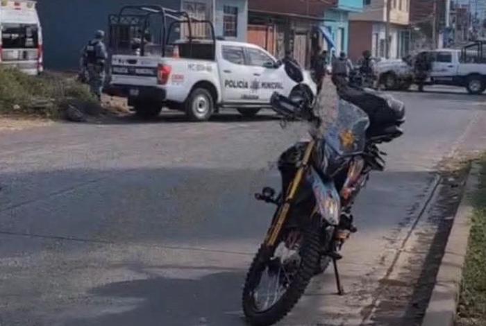 A tiros, quitan la vida a dos jóvenes en Uruapan