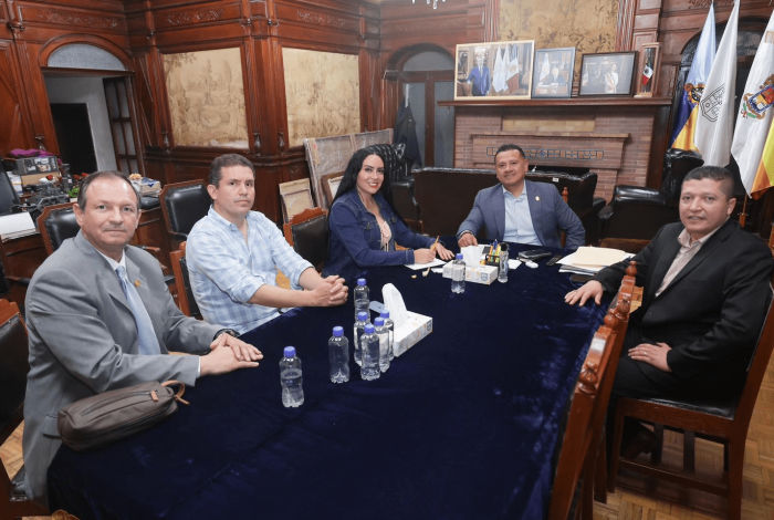 A todos los aspirantes a fiscal se les trató igual: Bugarini