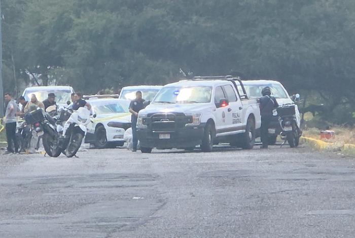 Abandonan camioneta con 4 cadáveres en Zinapécuaro