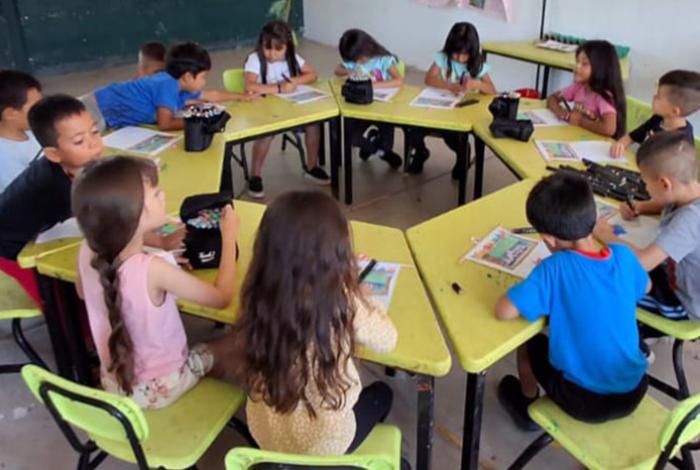 Abierta, convocatoria de becas para estudiantes de escuelas incorporadas a la SEE