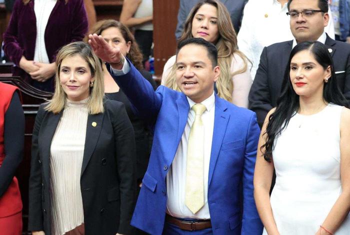 Abraham Alí Cruz protesta como titular del Órgano Interno de Control del IEM