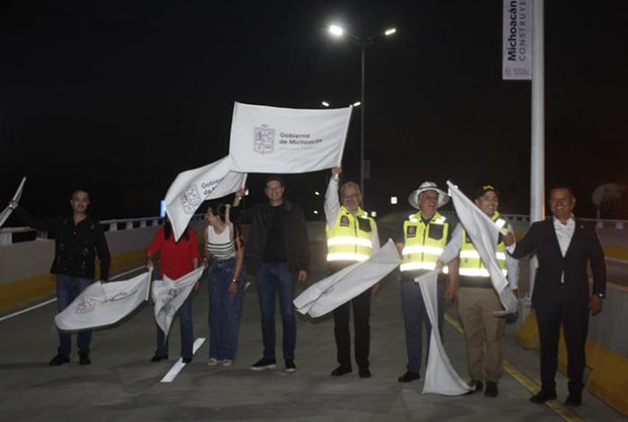 Abren paso superior Independencia en Morelia; prometen reducir hasta 15 minutos de traslado