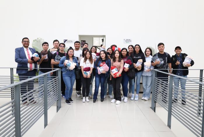 ¡Abriguemos corazones!, UMSNH invita a participar en la campaña de donación de cobijas