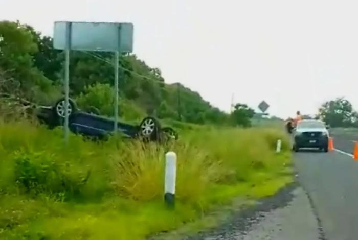 Accidente en la Apatzingán-Cuatro Caminos deja como saldo un herido