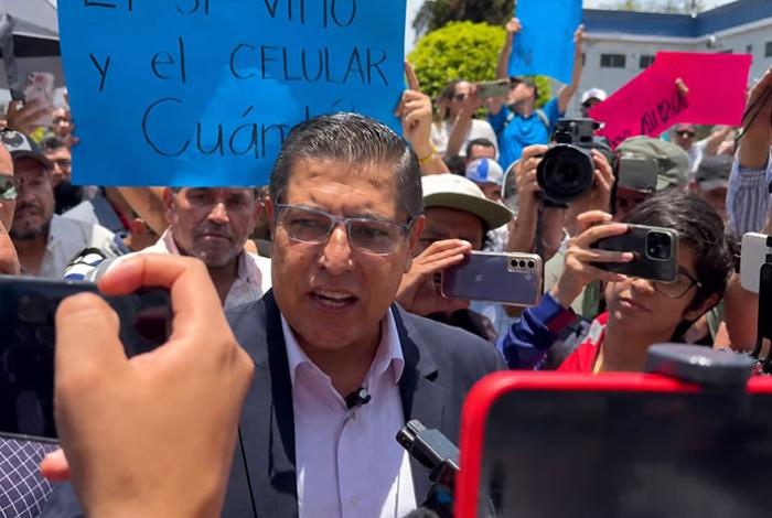 Acude Ignacio Campos a declarar sobre caso Carlos Manzo; mañana le toca a Godoy