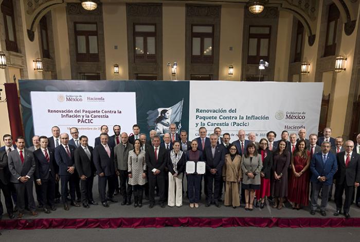 Acuerdan mantener precio de 24 productos básicos para mermar inflación