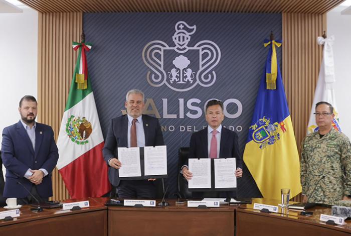 Acuerdan Michoacán y Jalisco reforzar la seguridad en municipios limítrofes