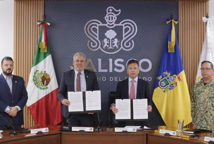 Acuerdan Michoacán y Jalisco reforzar la seguridad en municipios limítrofes