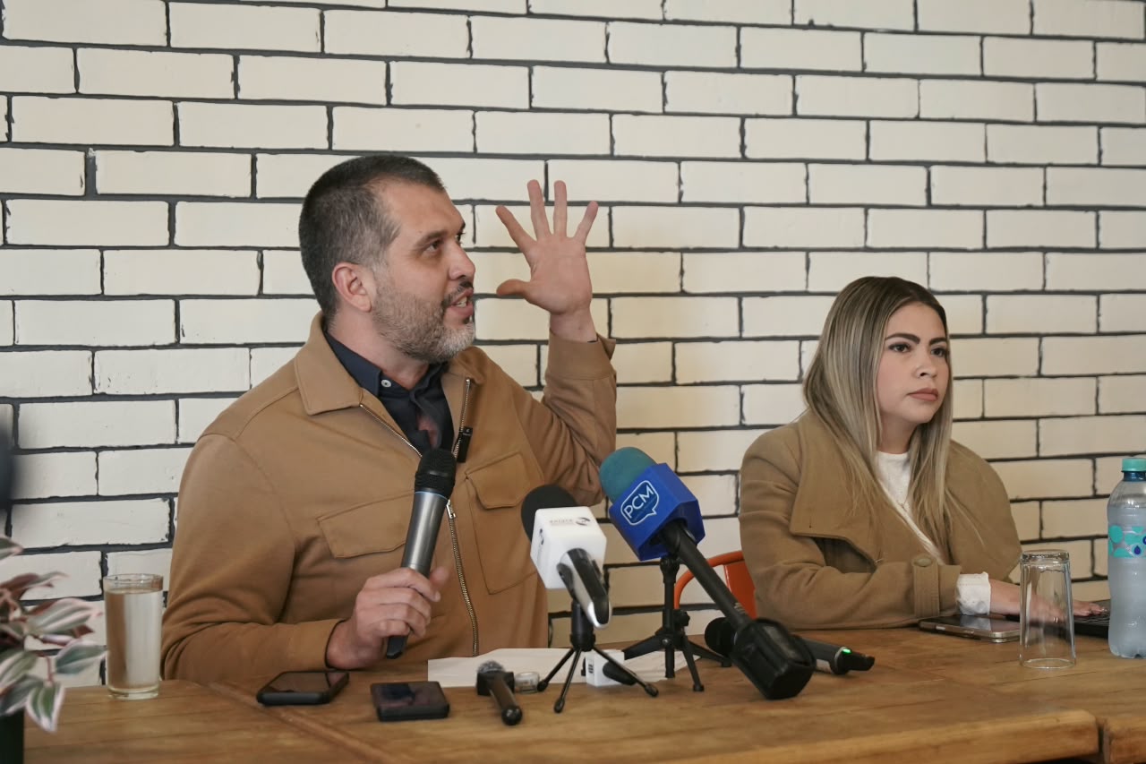 Acusa René Valencia a Barragán de encubrir a su hermano por presuntos robos
