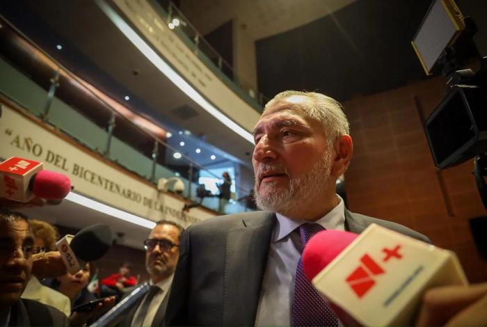 Adán Augusto López desmiente presión sobre Gertz Manero