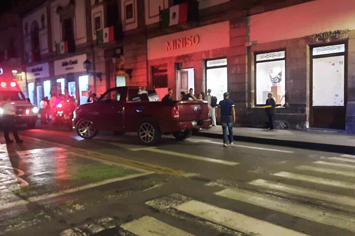  Adolescente es atropellado por camioneta en Centro Histórico de Morelia