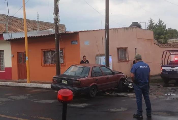 Adolescente pierde la vida tras impactar de frente contra un automóvil