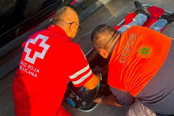 Adolescente resulta lesionado tras choque de motocicletas en Huetamo