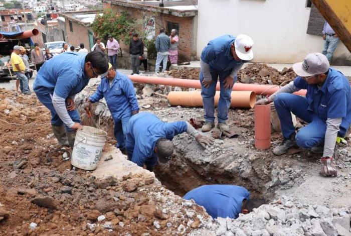  Adolfo Torres supervisa atención inmediata a colapso sanitario en Puerto de Buena Vista