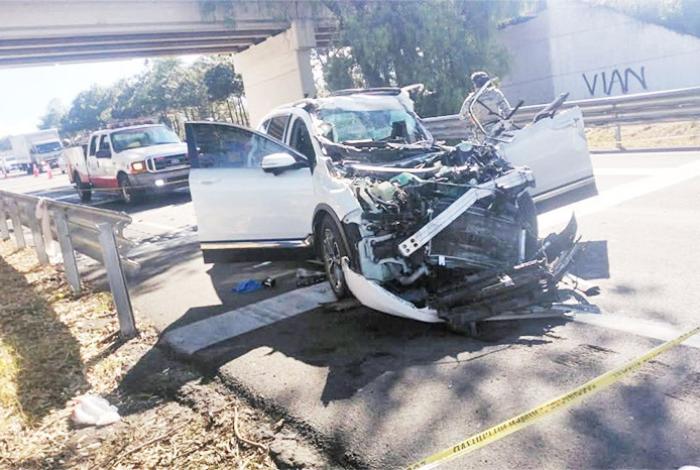 Adulta mayor muere en choque por alcance, en la autopista México - Guadalajara