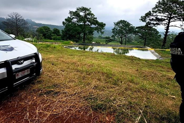 Adulto mayor es hallado sin vida al interior de hoya de agua agrícola en Tacámbaro