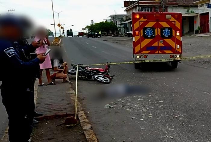 Adulto mayor pierde la vida tras ser arrollado por motociclista menor de edad en Múgica