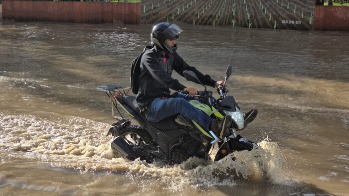  Afectan lluvias hasta a 10 colonias en Morelia