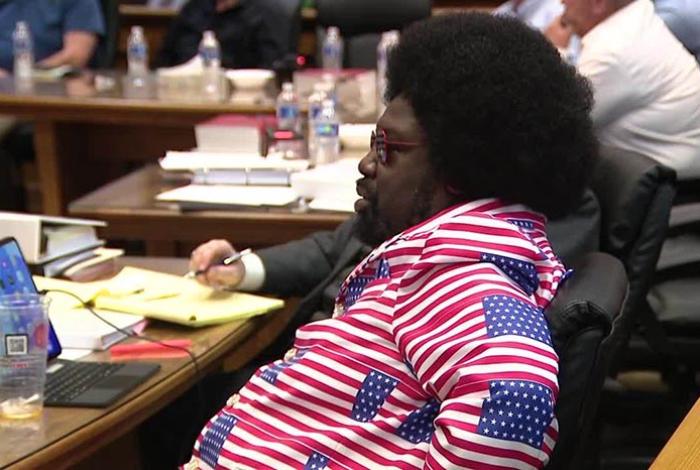 Afroman, rapero estadounidense, va a juicio por canciones en las que se burla de la policía, y gana