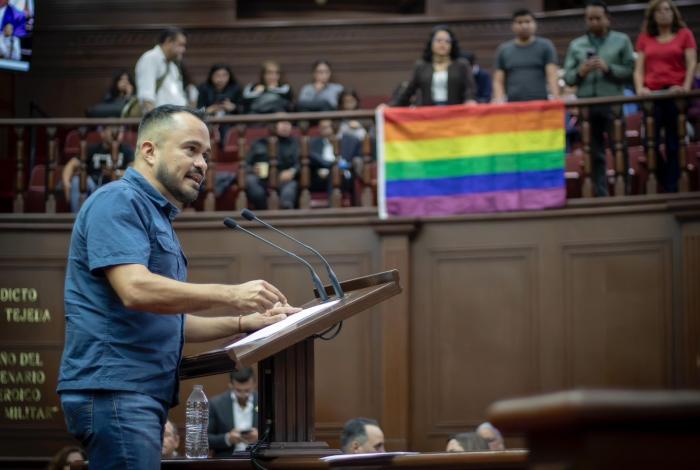 Agenda legislativa LGBT, lento pero avanza: Hugo Rangel