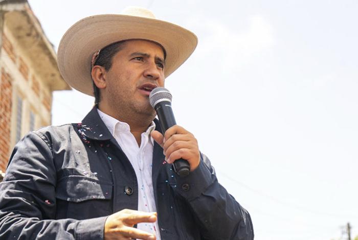 Agresor de 17 años burló tres veces la seguridad de Carlos Manzo, según las pesquisas