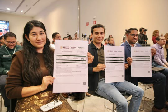 Aguacate michoacano, en el mapa mundial de la competitividad; entrega Bedolla primeros certificados laborales a 125 agroexportadoras
