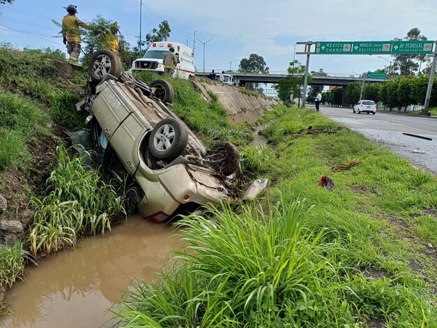  Al alza, accidentes vehiculares por lluvias en Morelia