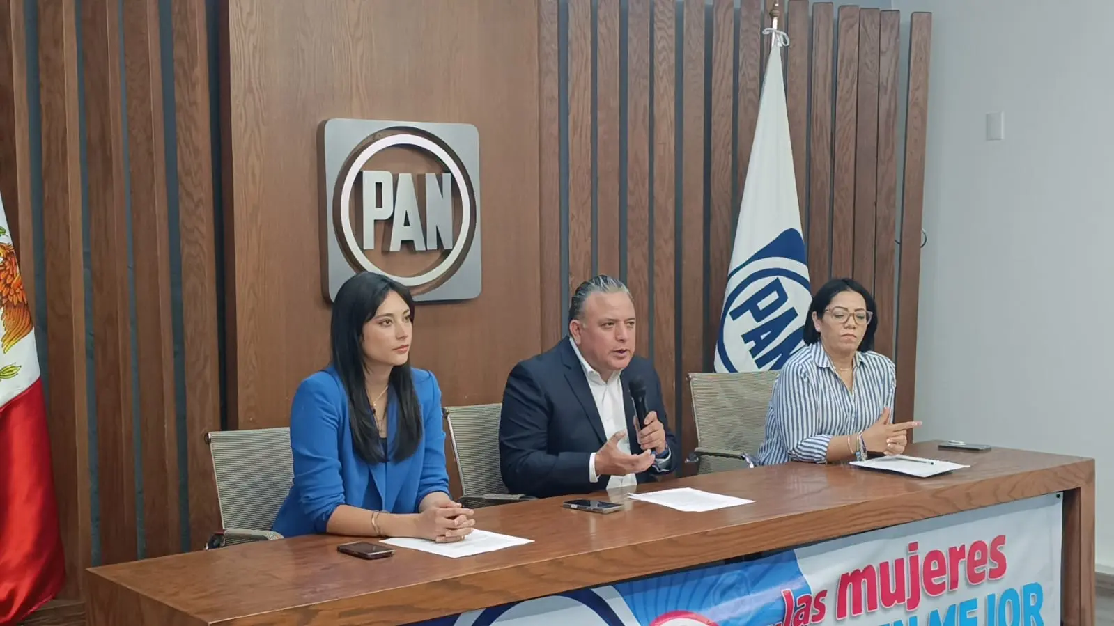 “Al gobierno federal, los municipios le valen madre”, señala el PAN”