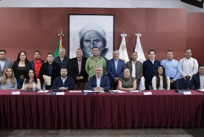 Alcaldes del PRI cierran filas y agradecen apoyo con el Plan Michoacán