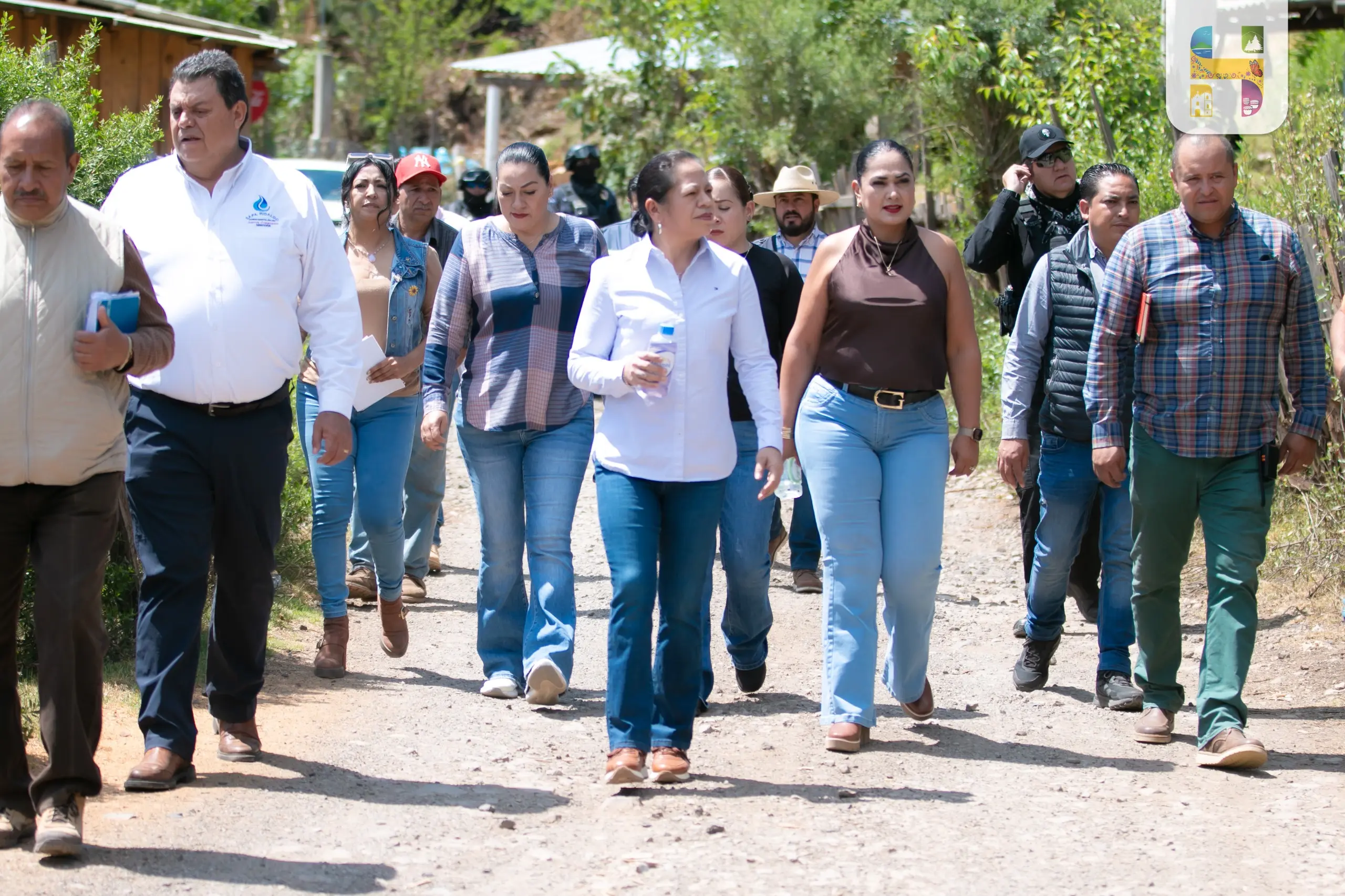 Alcaldesa Jeovana Alcántar realiza gira de trabajo en Mata de Pinos para atender necesidades ciudadanas