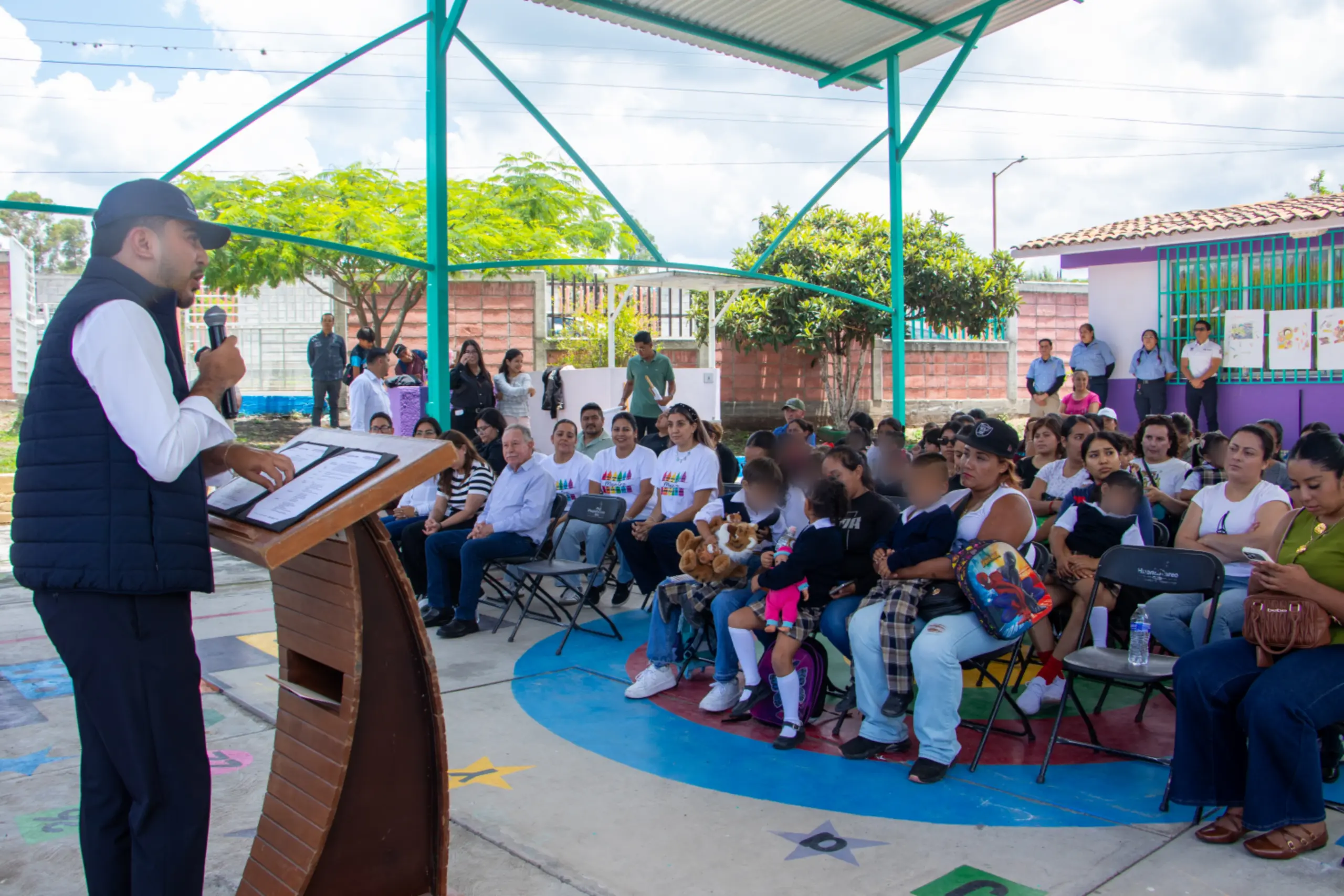 Alexis Velázquez da inicio a nueva aula didáctica en Jardín de Niños