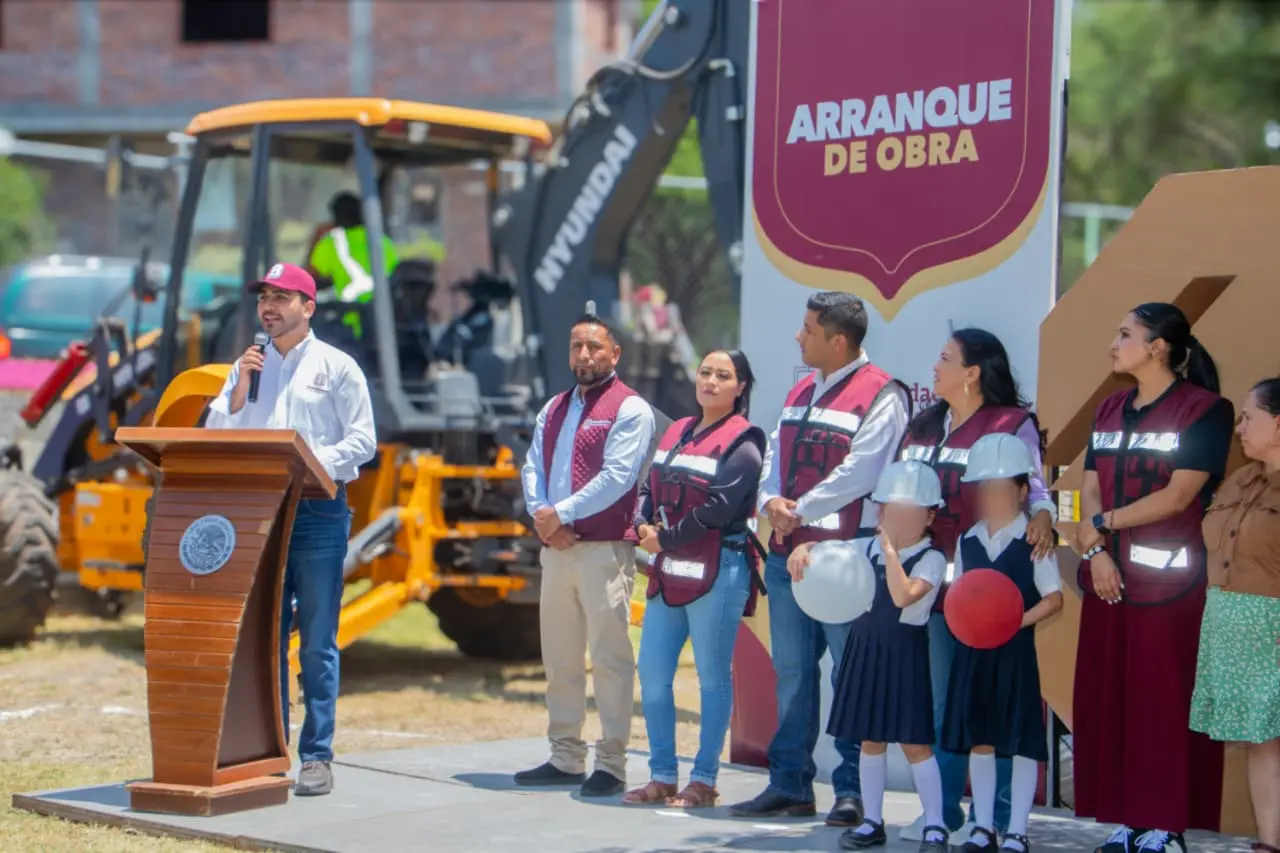 Alexis Velázquez fortalece la educación con nueva aula didáctica en San José Cuaro