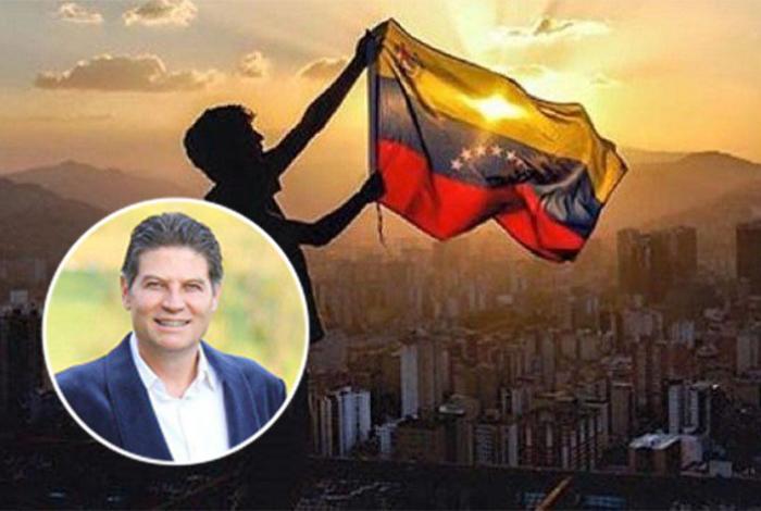 Alfonso Martínez expresa “total solidaridad” al pueblo venezolano tras caída de Maduro