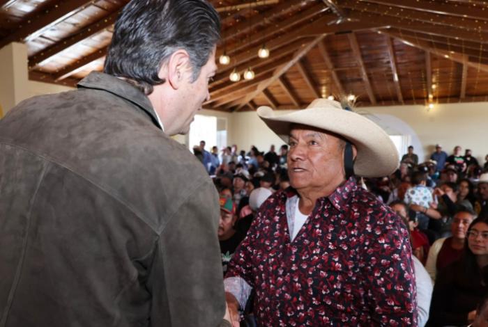 Alfonso Martínez pone en marcha programas para apoyar el campo de Morelia