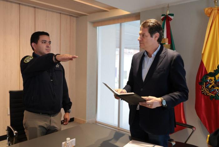 Alfonso Martínez toma protesta a Pablo Alarcón como comisario de la Policía de Morelia