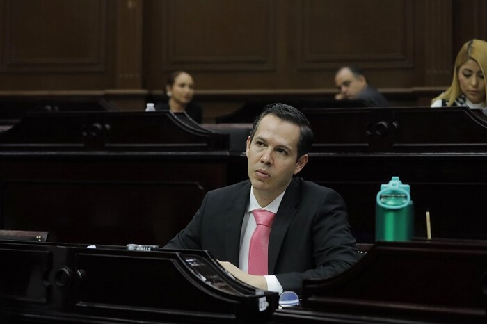 Alfredo Anaya Presentará Iniciativa para Garantizar Visibilidad de Placas Vehiculares