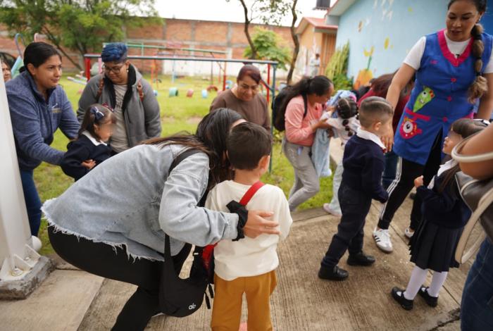 Algunas escuelas no iniciaron ciclo este lunes por considerarlo día inhábil: SEE