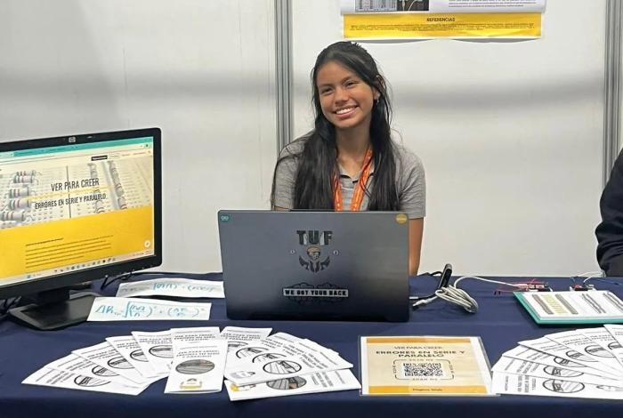 Alumna del Cecytem Guacamayas gana concurso nacional de Física