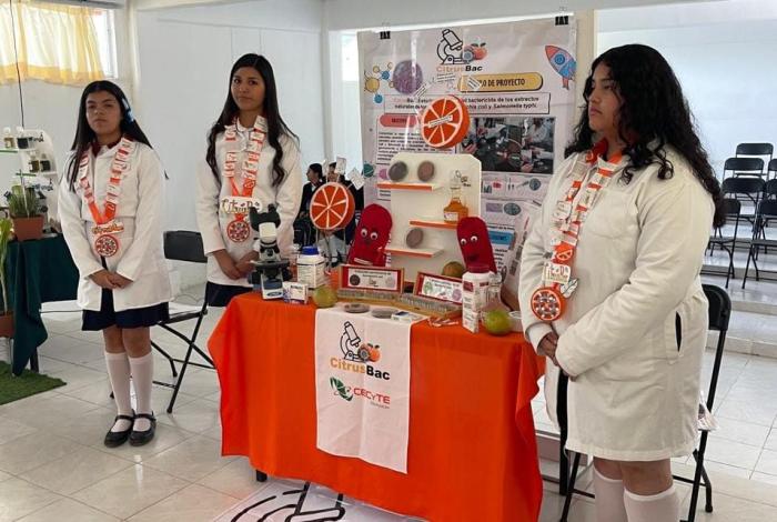 Alumnas de Cecytem Penjamillo muestran talento en Expo Ideas Michoacán 2025