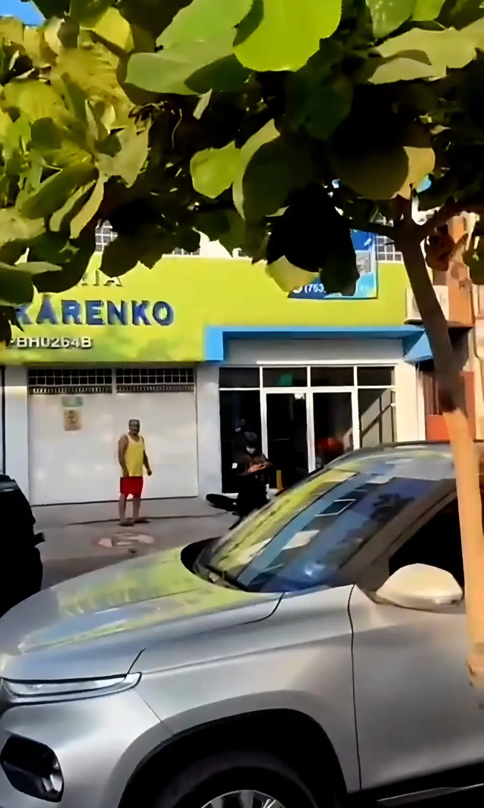 Alumno le dispara a sus maestros en preparatoria de Lázaro Cárdenas