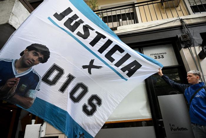 Anulan juicio por muerte de Maradona por violación ética de jueza