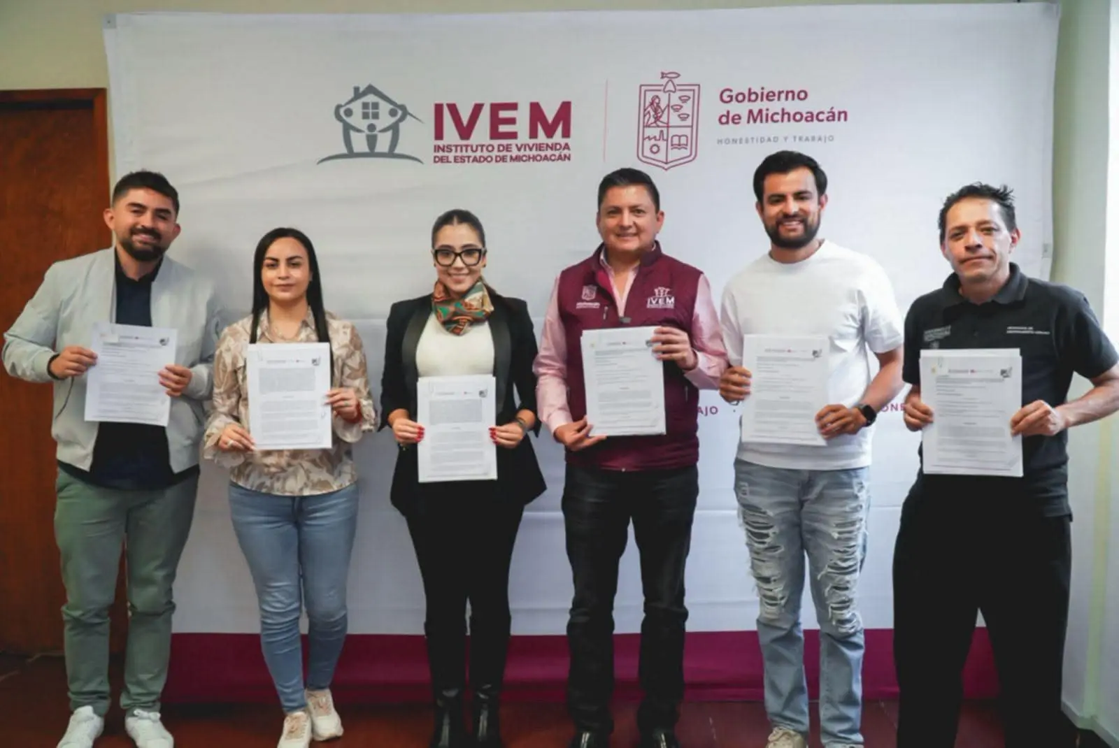  ANUNCIA YOHANA MENDOZA LA CONSTRUCCIÓN DE 200 CASAS EN ARIO COMO PARTE DEL PROGRAMA VIVIENDAS PARA EL BIENESTAR