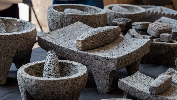 Anuncian la Feria del Molcajete 2026 para noviembre en San Nicolás Obispo