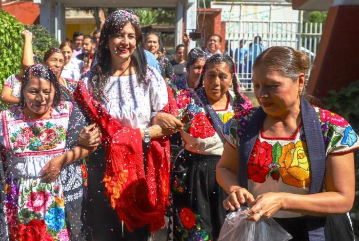 Apoyo histórico al sector indígena: Gaby Molina