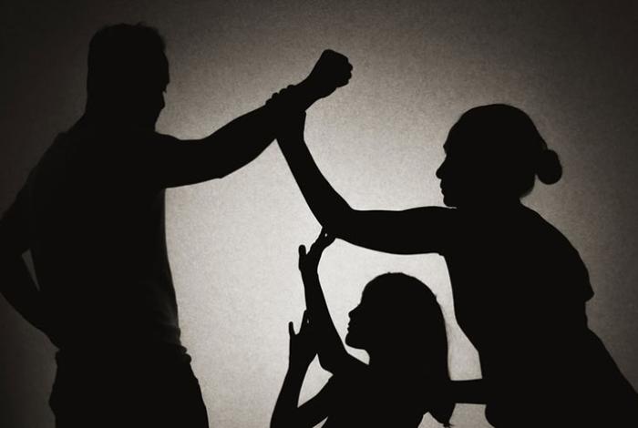 Aprehende FGE a Manuel “N” por agredir a su esposa y a sus tres hijos, en Sahuayo