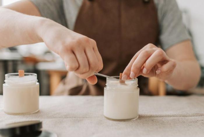 Arte feminista, elaboración de velas o flores de papel: Conoce los talleres para mujeres en Casa Cuca