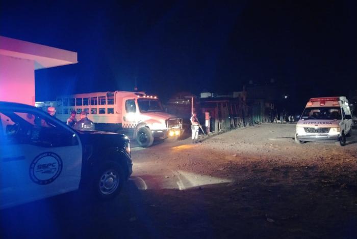 As3s1nan a transeúnte en calles de Uruapan