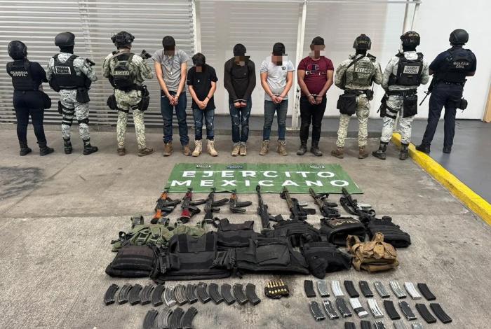 Asegurados 5 hombres, un barret y fuisiles en Zinapécuaro: SSP